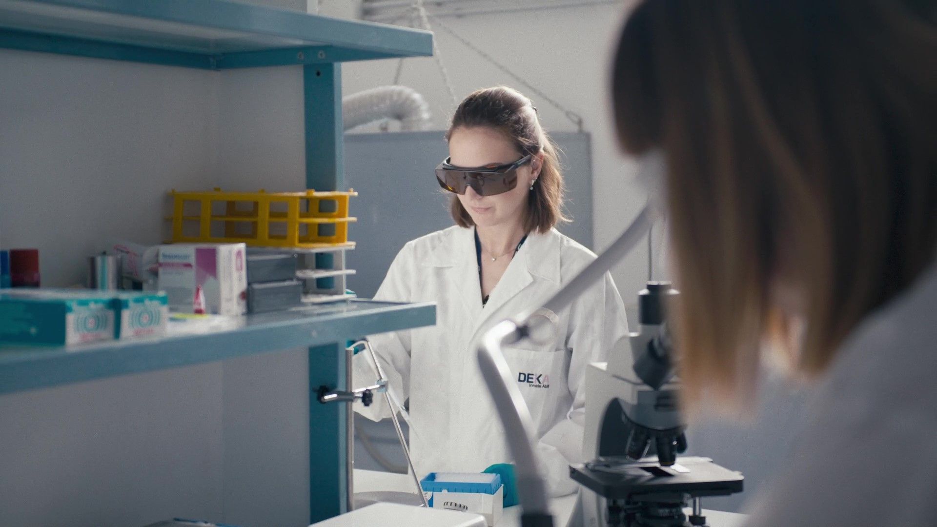 DEKA_CORPORATE-IMG-Laboratory (1)